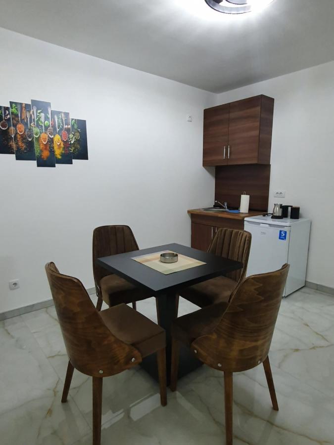 Apartmani Parice Novi Pazar Exteriör bild